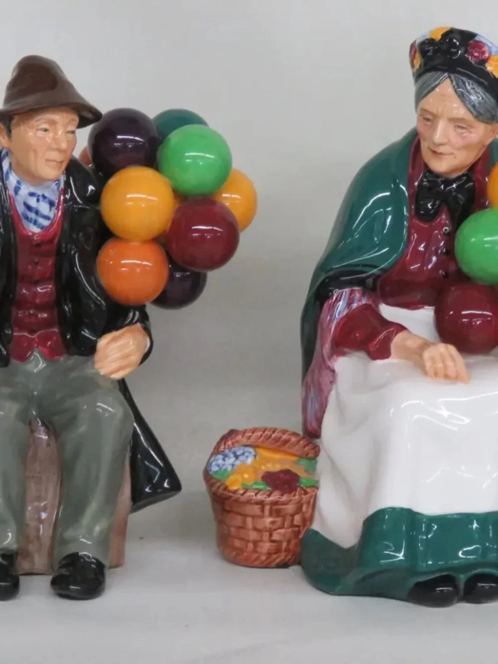 Royal Doulton Old Balloon Seller HN1315 Balloon Man HN1954 Figurines 4393B- RARE